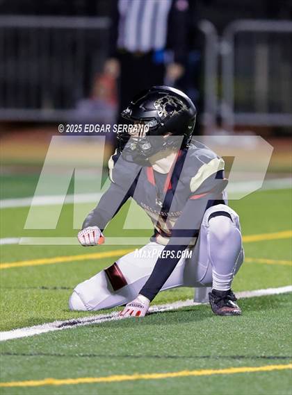 Thumbnail 1 in La Habra vs Oaks Christian (CIF SS D4 Semifinal) photogallery.