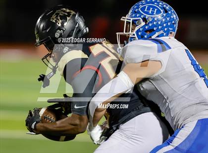Thumbnail 1 in La Habra vs Oaks Christian (CIF SS D4 Semifinal) photogallery.