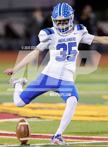 Thumbnail 3 in La Habra vs Oaks Christian (CIF SS D4 Semifinal) photogallery.