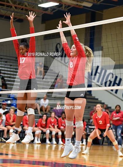 Thumbnail 3 in Carthage vs Richardson (Garland ISD Tournament) photogallery.