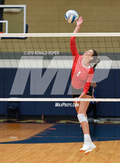 Thumbnail 1 in Carthage vs Richardson (Garland ISD Tournament) photogallery.