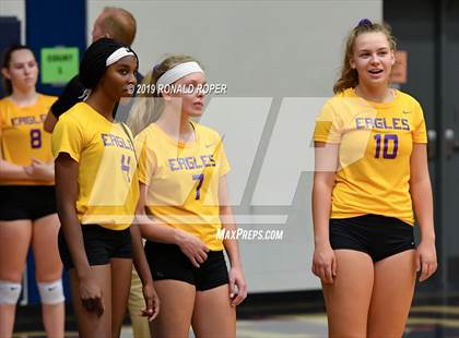 Thumbnail 1 in Carthage vs Richardson (Garland ISD Tournament) photogallery.