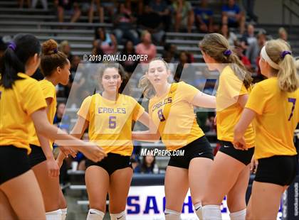 Thumbnail 2 in Carthage vs Richardson (Garland ISD Tournament) photogallery.