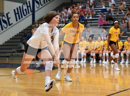 Thumbnail 1 in Carthage vs Richardson (Garland ISD Tournament) photogallery.