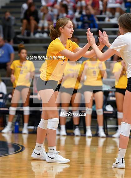 Thumbnail 3 in Carthage vs Richardson (Garland ISD Tournament) photogallery.