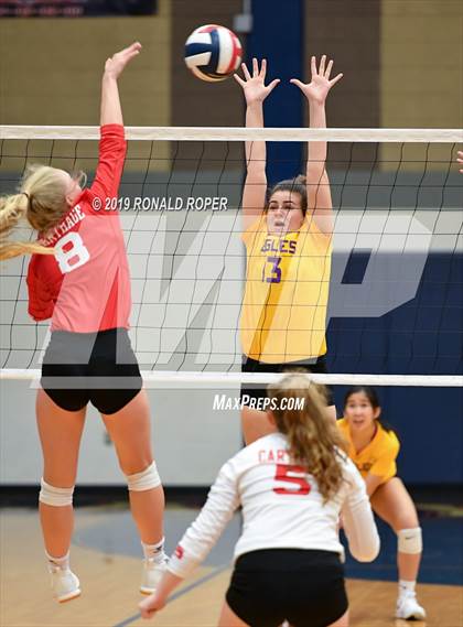 Thumbnail 1 in Carthage vs Richardson (Garland ISD Tournament) photogallery.