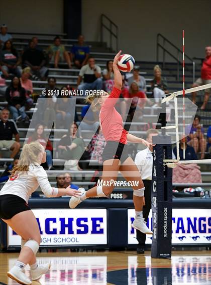Thumbnail 2 in Carthage vs Richardson (Garland ISD Tournament) photogallery.