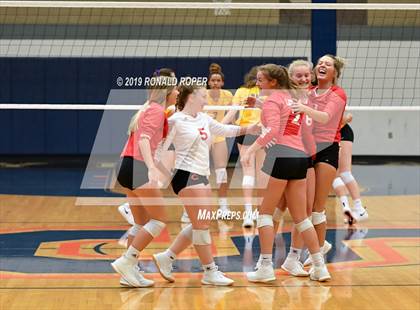 Thumbnail 2 in Carthage vs Richardson (Garland ISD Tournament) photogallery.