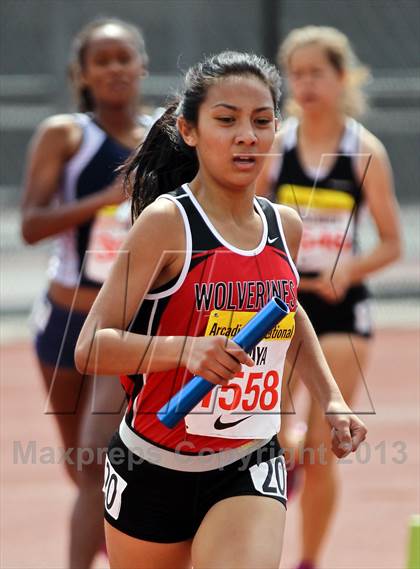 Thumbnail 2 in Arcadia Invitational (Distance Medley) photogallery.