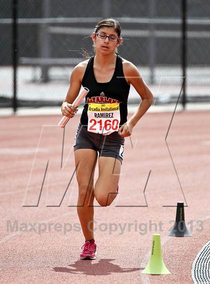 Thumbnail 3 in Arcadia Invitational (Distance Medley) photogallery.