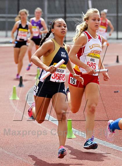 Thumbnail 1 in Arcadia Invitational (Distance Medley) photogallery.