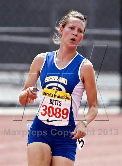 Thumbnail 2 in Arcadia Invitational (Distance Medley) photogallery.