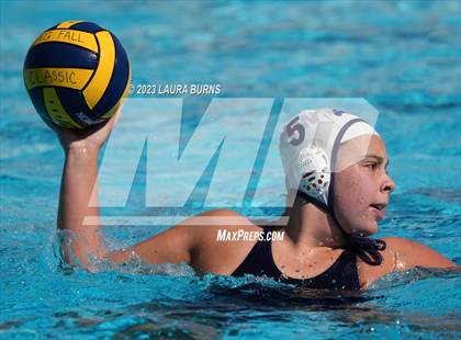 Thumbnail 2 in Saint Francis vs Arroyo Grande (Arroyo Grande Fall Classic) photogallery.