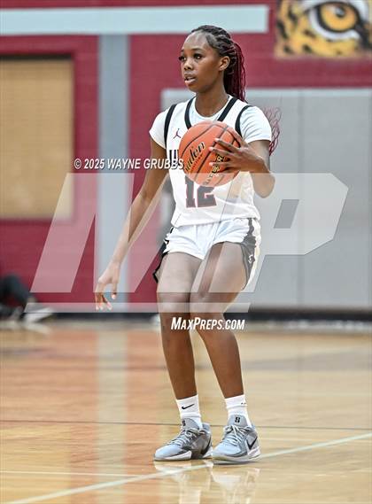 Thumbnail 2 in Hooks @ Liberty-Eylau photogallery.