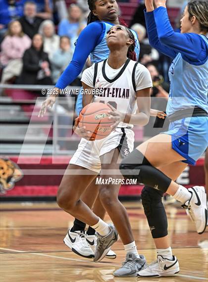 Thumbnail 2 in Hooks @ Liberty-Eylau photogallery.