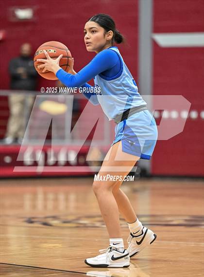Thumbnail 1 in Hooks @ Liberty-Eylau photogallery.