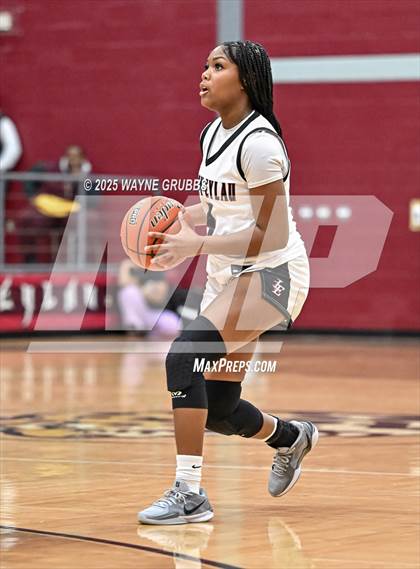 Thumbnail 2 in Hooks @ Liberty-Eylau photogallery.