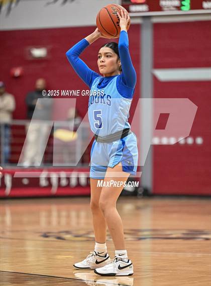 Thumbnail 2 in Hooks @ Liberty-Eylau photogallery.