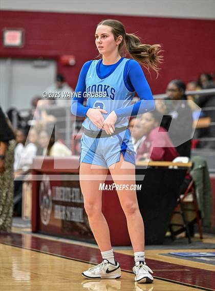 Thumbnail 2 in Hooks @ Liberty-Eylau photogallery.