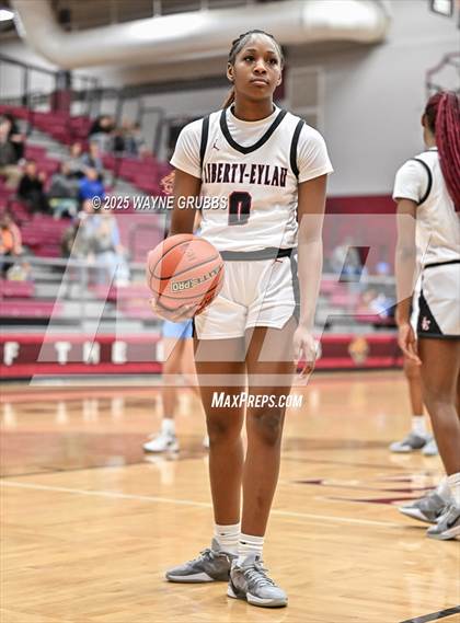 Thumbnail 2 in Hooks @ Liberty-Eylau photogallery.