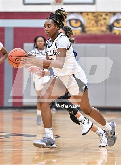 Thumbnail 1 in Hooks @ Liberty-Eylau photogallery.