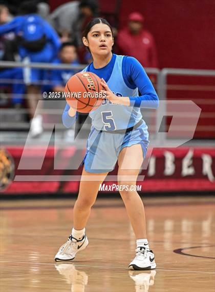 Thumbnail 2 in Hooks @ Liberty-Eylau photogallery.