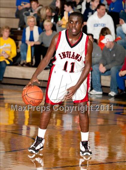Thumbnail 3 in Holy Cross vs Newport Central Catholic (Regional All A Championship) photogallery.