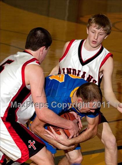 Thumbnail 3 in Holy Cross vs Newport Central Catholic (Regional All A Championship) photogallery.