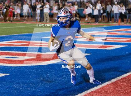 Thumbnail 3 in Westlake vs Lake Travis photogallery.