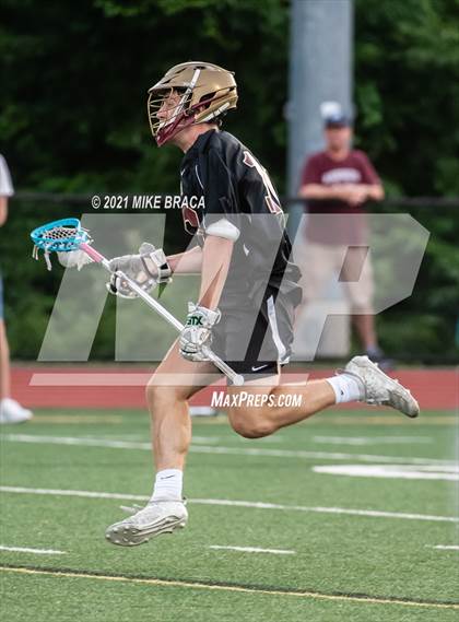 Thumbnail 2 in Boston College High vs. Franklin (MIAA South Division 1 Final) photogallery.
