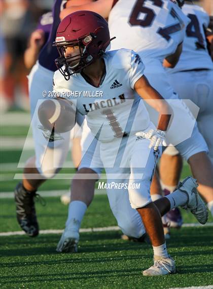 Thumbnail 1 in Lincoln @ Elkins photogallery.