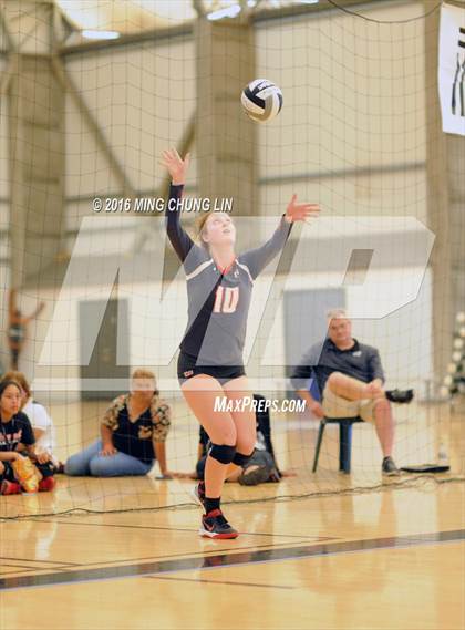 Thumbnail 1 in Santa Margarita vs. Mater Dei (Nike California Challenge Tournament) photogallery.
