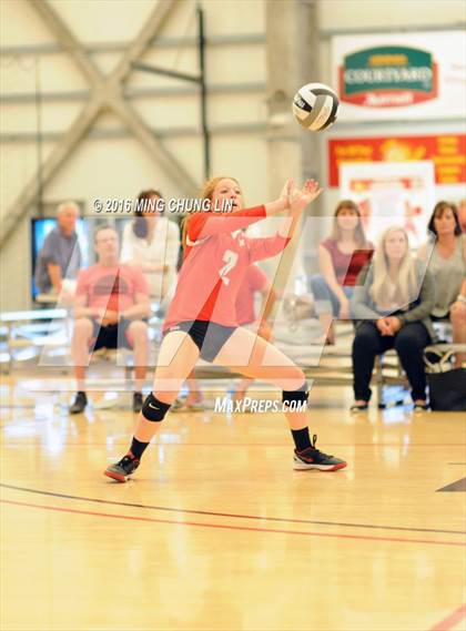 Thumbnail 3 in Santa Margarita vs. Mater Dei (Nike California Challenge Tournament) photogallery.
