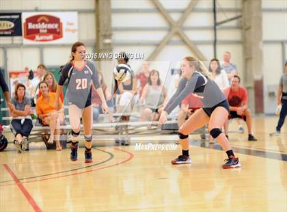 Thumbnail 3 in Santa Margarita vs. Mater Dei (Nike California Challenge Tournament) photogallery.