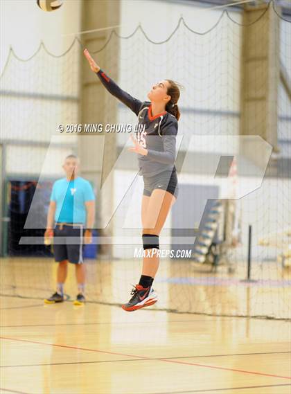 Thumbnail 3 in Santa Margarita vs. Mater Dei (Nike California Challenge Tournament) photogallery.