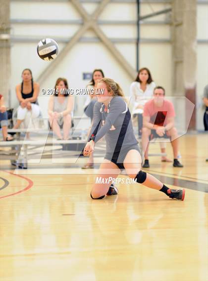 Thumbnail 1 in Santa Margarita vs. Mater Dei (Nike California Challenge Tournament) photogallery.