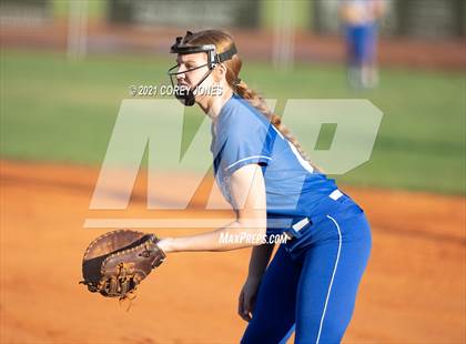 Thumbnail 2 in West Laurens vs Houston County photogallery.