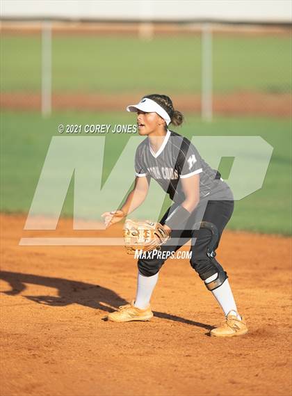 Thumbnail 3 in West Laurens vs Houston County photogallery.