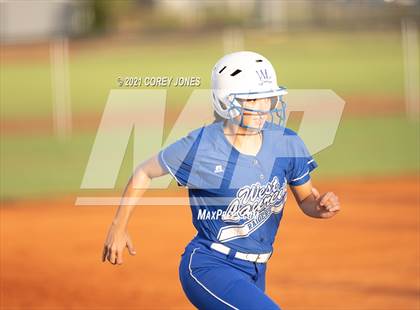 Thumbnail 2 in West Laurens vs Houston County photogallery.