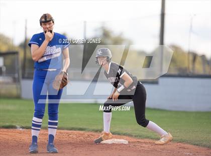 Thumbnail 3 in West Laurens vs Houston County photogallery.