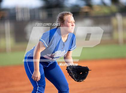 Thumbnail 3 in West Laurens vs Houston County photogallery.
