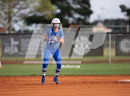 Thumbnail 3 in West Laurens vs Houston County photogallery.