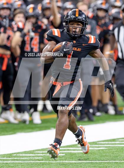 Thumbnail 2 in Acadiana @ Catholic B.R.(LHSAA Division I Select Final) photogallery.