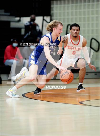 Thumbnail 1 in Boswell vs Haltom photogallery.