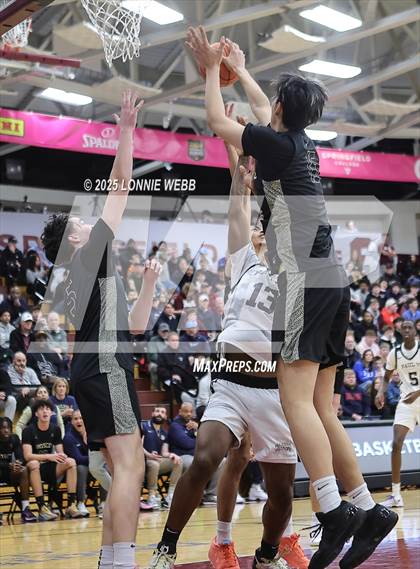 Thumbnail 1 in St. John Bosco vs. Paul VI (Army National Guard Hoophall Classic) photogallery.