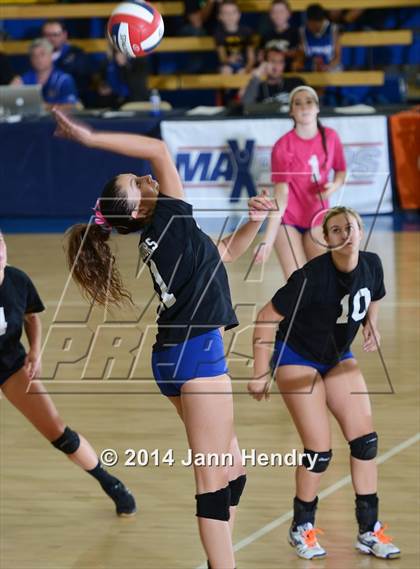 Thumbnail 2 in Saddleback Valley Christian vs. Sacred Heart Cathedral (CIF State D3 Final) photogallery.