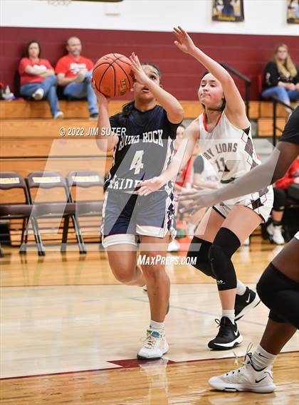 Thumbnail 2 in Central Texas Christian vs Round Rock HomeSchool (Thorndale Shootout) photogallery.