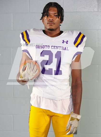 Thumbnail 2 in DeSoto Central (Team & Individuals) photogallery.