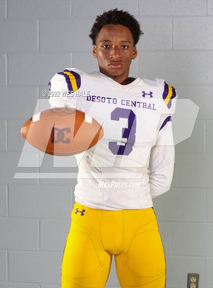 Thumbnail 2 in DeSoto Central (Team & Individuals) photogallery.