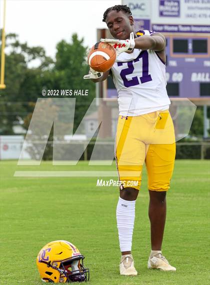 Thumbnail 3 in DeSoto Central (Team & Individuals) photogallery.